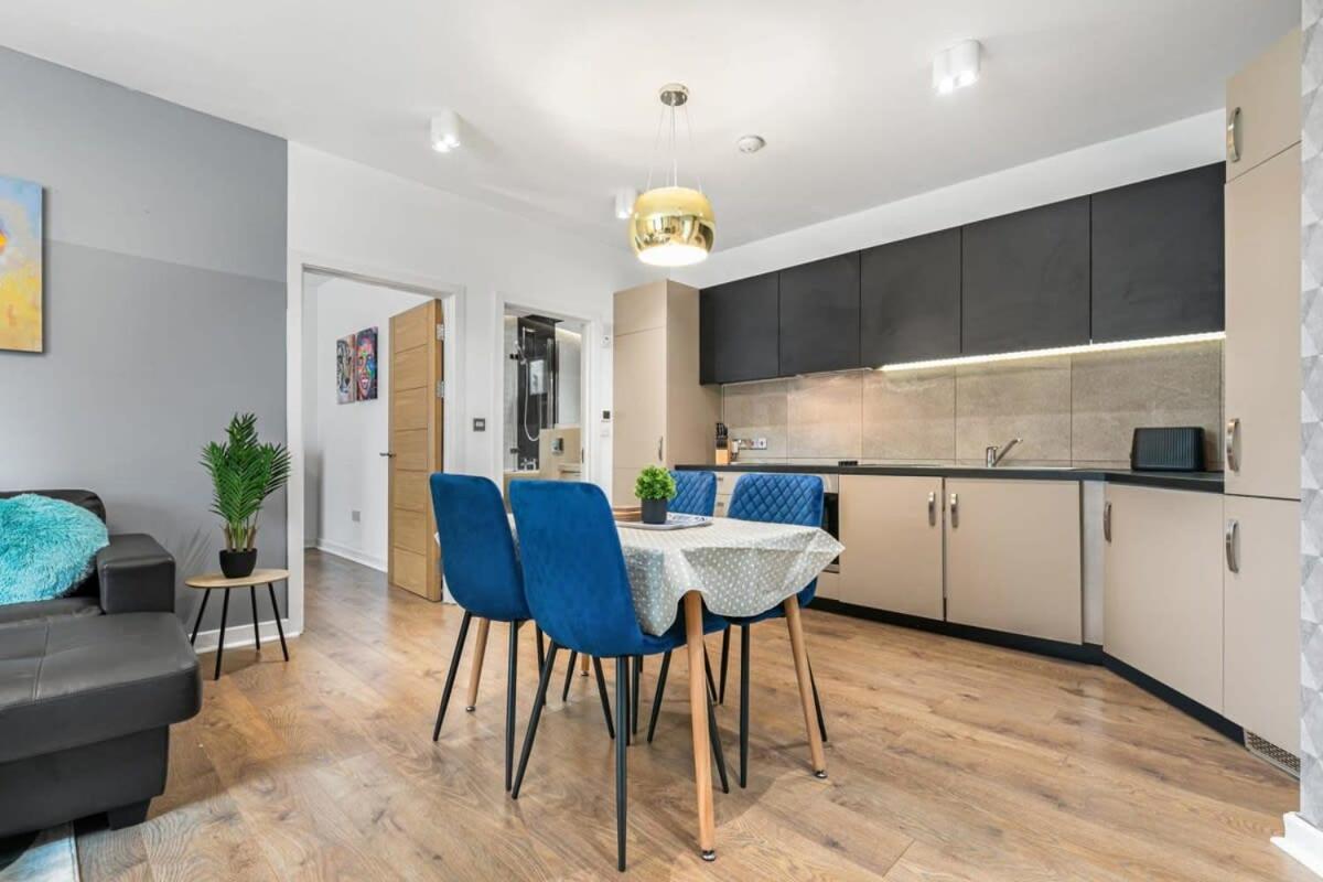 Spacious 1 Bedroom Apartment In Central Woking Dış mekan fotoğraf